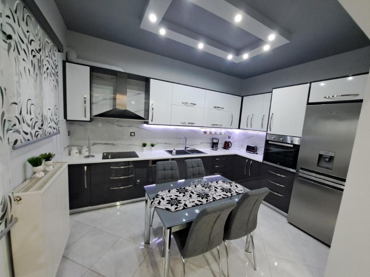 Luxury Apartment Amarynthos Exterior foto